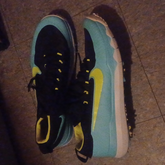 Nike golf shoes - Picture 2 of 4